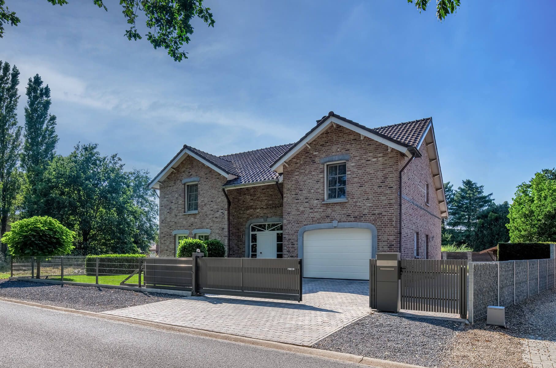 Discover four ways of customizing your fence with WIŚNIOWSKI