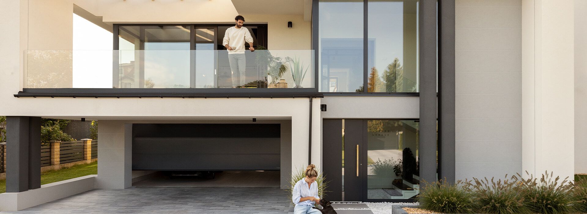 Bramy, okna i drzwi w jednym kolorze