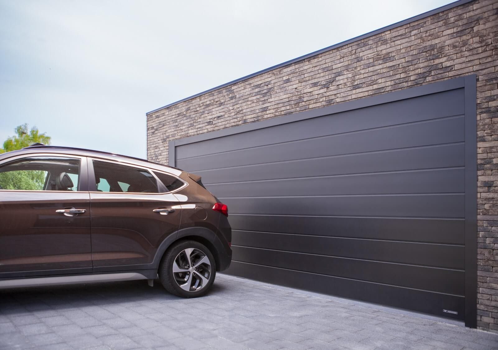 Brama garażowa dla modernizowanych budynków