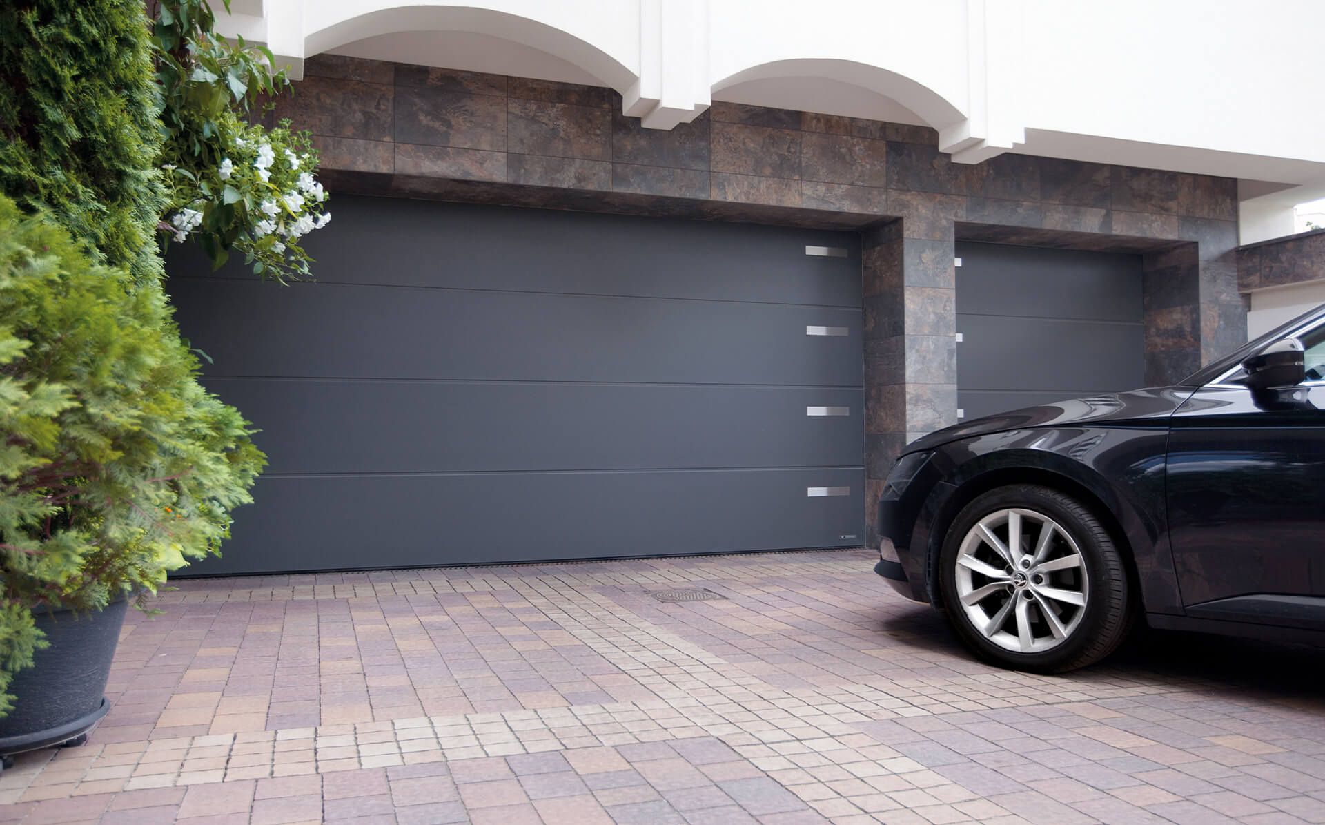  Energooszczędna brama garażowa – czyli jaka? Rozwiewamy wątpliwości